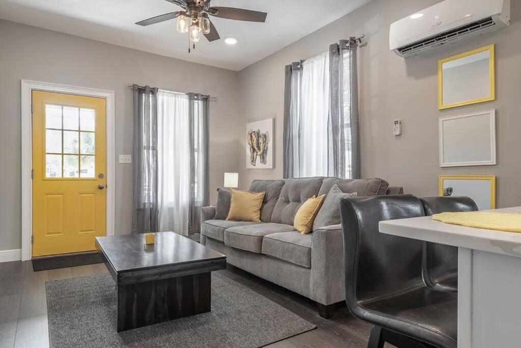 Gambino Getaway Shotgun Style Apt In The Heart Of Ybor City Tampa Exterior foto